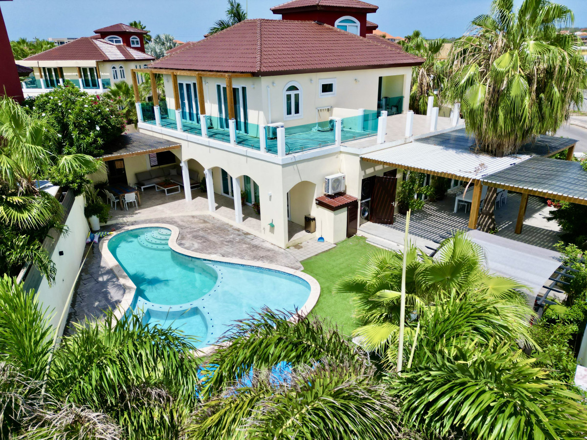14-Bedroom Attached Twin Estate Merlot Villas Aruba